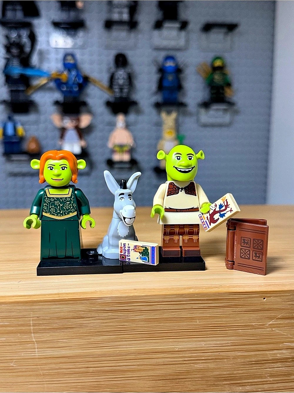 LEGO Fiona and Donkey - LEGO Minifigures Shrek Series Shrek Minifigure Set